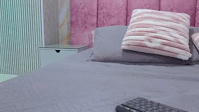 emmacurvy online show from 03/04/26, 03:03