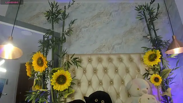 Snapshot of LittleeJaz chatting on 06/15/26, 01:06 LittleeJaz online show from 06/15/26, 01:06