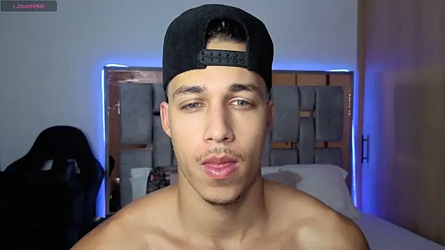 Snapshot of orionblaze69_ chatting on 10/25/25, 04:00 orionblaze69 online show from 10/25/25, 04:00