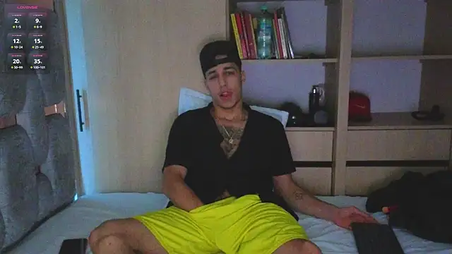 Snapshot of orionblaze69_ chatting on 12/18/25, 09:14 orionblaze69 online show from 12/18/25, 09:14