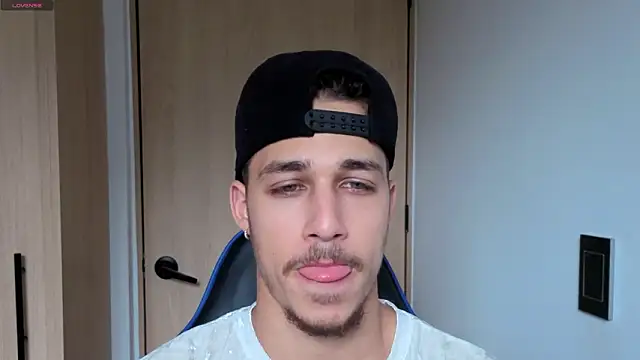 Snapshot of orionblaze69_ chatting on 02/20/26, 08:33 orionblaze69 online show from 02/20/26, 08:33