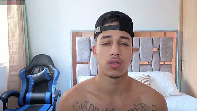 Snapshot of orionblaze69_ chatting on 10/26/25, 08:20 orionblaze69 online show from 10/26/25, 08:20