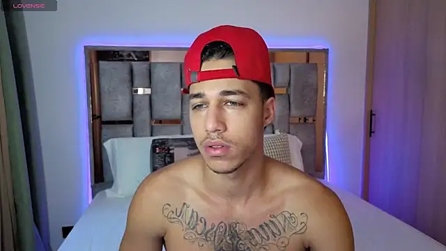 Snapshot of orionblaze69_ chatting on 10/21/25, 11:09 orionblaze69 online show from 10/21/25, 11:09