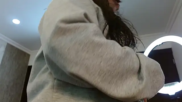 elamurray online show from 11/26/25, 11:21