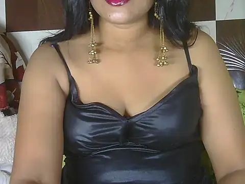 Snapshot of hotee_bhabi chatting on 07/12/26, 03:13 hotee bhabi online show from 07/12/26, 03:13