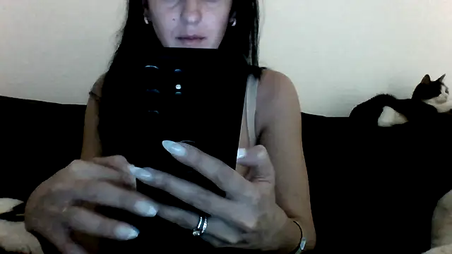 Snapshot of milagaborxx chatting on 04/15/26, 07:51 milagaborxx online show from 04/15/26, 07:51
