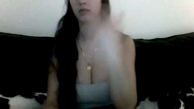 Snapshot of milagaborxx chatting on 04/20/26, 08:32 milagaborxx online show from 04/20/26, 08:32