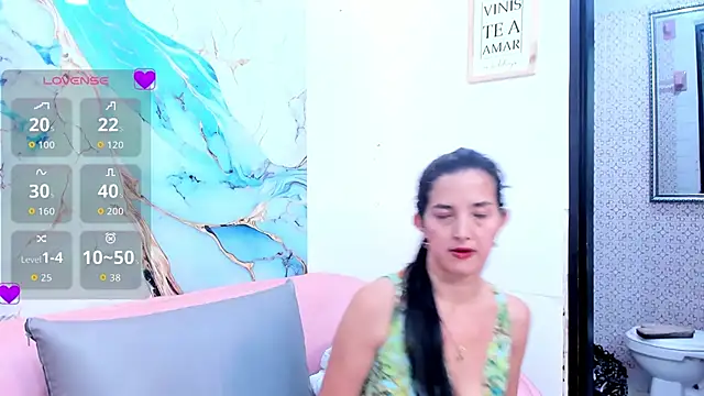 Snapshot of franceska_milf chatting on 09/20/25, 08:03 franceska milf online show from 09/20/25, 08:03