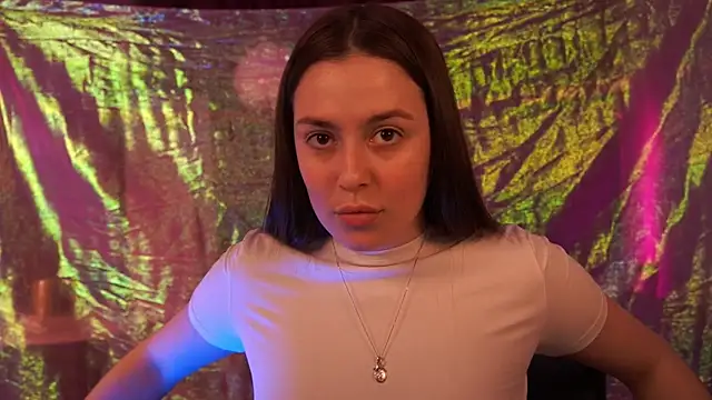 EmiliyaRoude online show from 12/18/25, 01:37