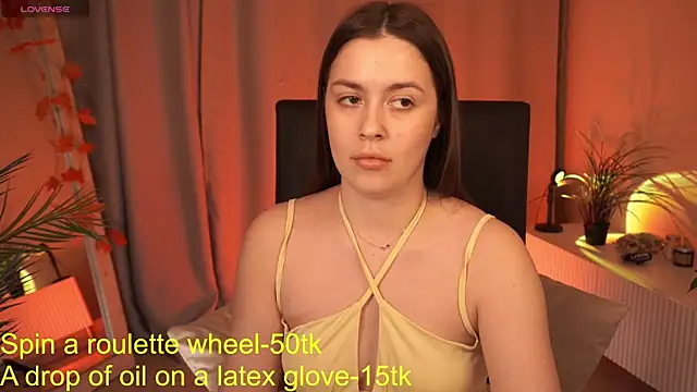 EmiliyaRoude online show from 11/28/25, 01:22