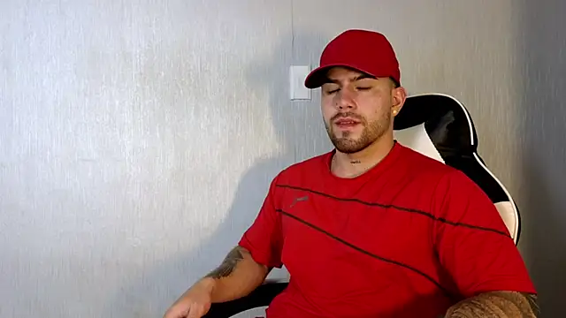 Snapshot of Ades_Lowe chatting on 09/23/25, 11:50 Ades Lowe online show from 09/23/25, 11:50