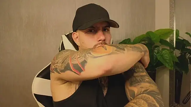 Ades Lowe online show from 12/21/25, 11:45