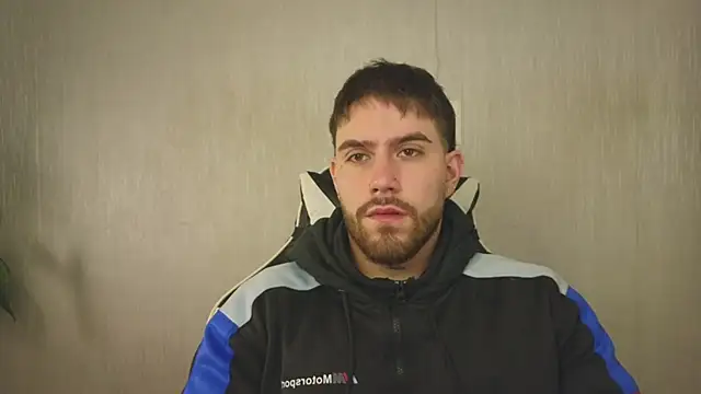 Snapshot of Ades_Lowe chatting on 10/28/25, 12:04 Ades Lowe online show from 10/28/25, 12:04