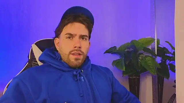 Ades Lowe online show from 12/22/25, 11:21