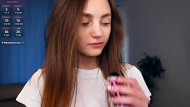 LoraDavi online show from 09/24/25, 07:26