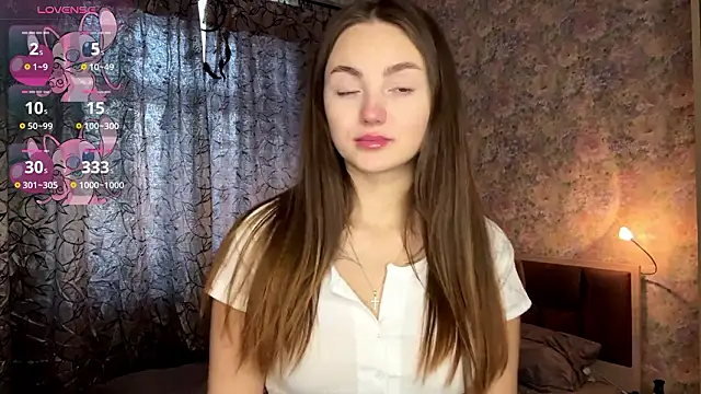 LoraDavi online show from 02/17/26, 07:16