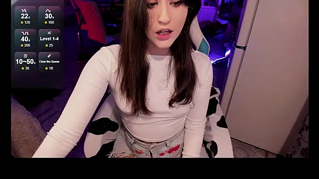 Sserendipityy online show from 10/31/25, 09:00