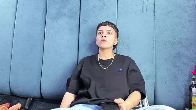 Megan Thompson  online show from 02/01/26, 02:10