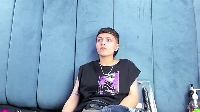 Megan Thompson  online show from 02/11/26, 02:11