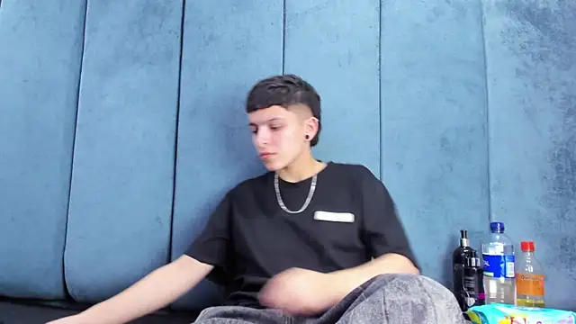 Megan Thompson  online show from 03/20/26, 02:12