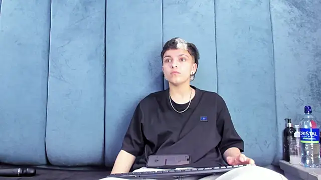Megan Thompson  online show from 04/23/26, 02:18