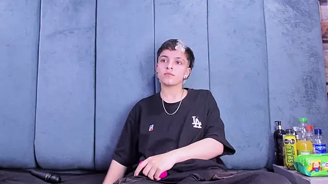 Megan Thompson  online show from 04/22/26, 02:51