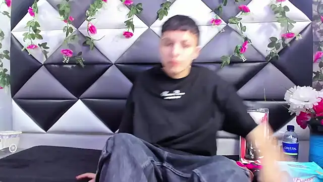 Snapshot of Megan_Thompson_ chatting on 09/21/25, 02:17 Megan Thompson  online show from 09/21/25, 02:17