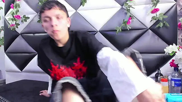 Snapshot of Megan_Thompson_ chatting on 10/16/25, 01:58 Megan Thompson  online show from 10/16/25, 01:58