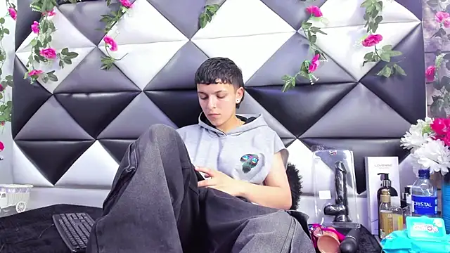 Snapshot of Megan_Thompson_ chatting on 10/17/25, 02:15 Megan Thompson  online show from 10/17/25, 02:15