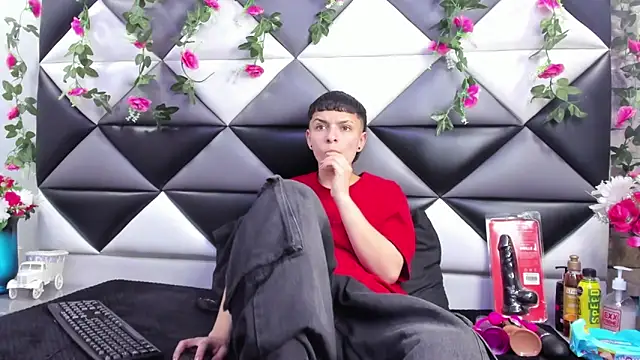 Snapshot of Megan_Thompson_ chatting on 09/26/25, 02:18 Megan Thompson  online show from 09/26/25, 02:18