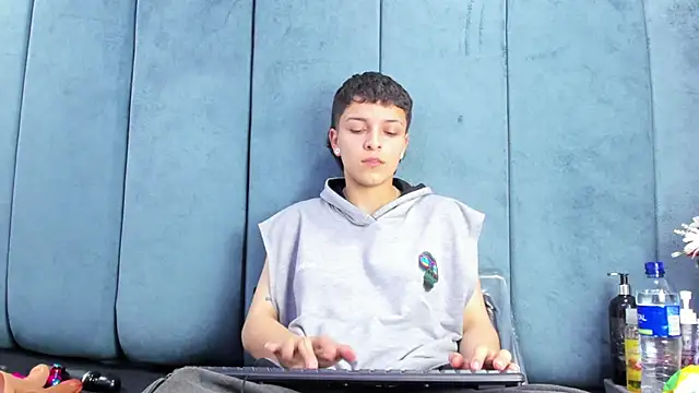 Megan Thompson  online show from 02/15/26, 02:23