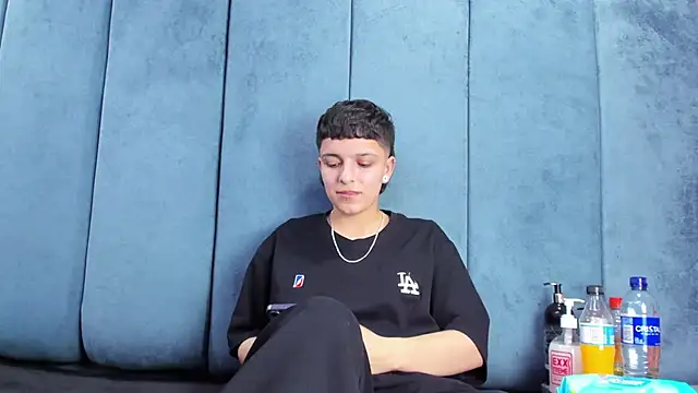 Megan Thompson  online show from 03/12/26, 02:17