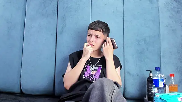 Megan Thompson  online show from 03/05/26, 02:08