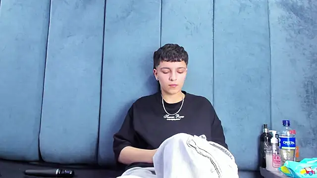 Megan Thompson  online show from 03/27/26, 02:31