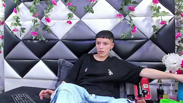 Snapshot of Megan_Thompson_ chatting on 09/11/25, 02:11 Megan Thompson  online show from 09/11/25, 02:11