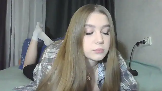 yourhoney Lola  online show from 11/29/25, 01:11