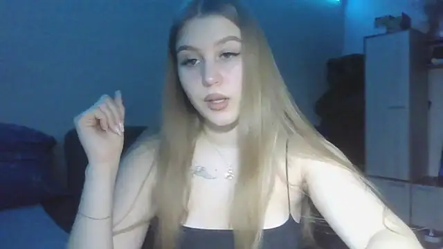 yourhoney Lola  online show from 10/17/25, 01:35