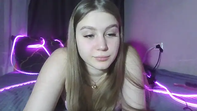 yourhoney Lola  online show from 11/17/25, 02:54