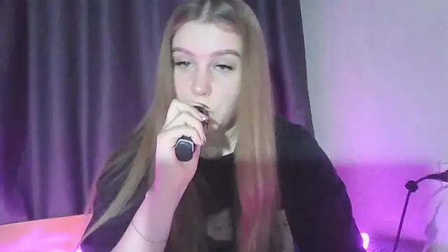 yourhoney Lola  online show from 11/21/25, 02:49