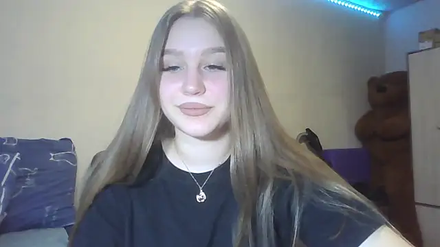 yourhoney Lola  online show from 10/18/25, 03:36