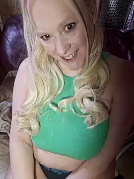 Snapshot of Bouncy-Bella28X chatting on 04/13/26, 08:07 Bouncy-Bella28X online show from 04/13/26, 08:07