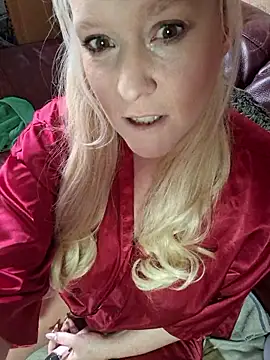 Snapshot of Bouncy-Bella28X chatting on 04/14/26, 07:57 Bouncy-Bella28X online show from 04/14/26, 07:57