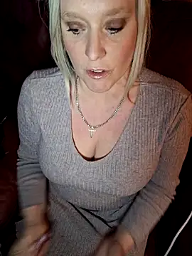 Bouncy-Bella28X online show from 02/03/26, 10:48