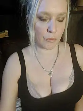 Snapshot of Bouncy-Bella28X chatting on 10/13/25, 11:34 Bouncy-Bella28X online show from 10/13/25, 11:34