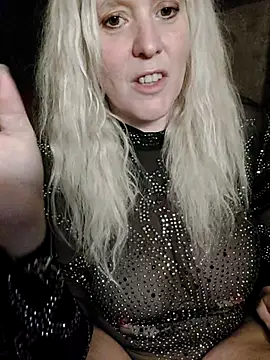 Snapshot of Bouncy-Bella28X chatting on 09/22/25, 09:43 Bouncy-Bella28X online show from 09/22/25, 09:43