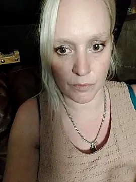 Snapshot of Bouncy-Bella28X chatting on 09/26/25, 09:32 Bouncy-Bella28X online show from 09/26/25, 09:32