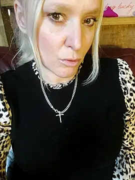 Snapshot of Bouncy-Bella28X chatting on 11/04/25, 12:20 Bouncy-Bella28X online show from 11/04/25, 12:20