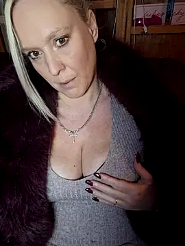 Bouncy-Bella28X online show from 12/19/25, 12:51