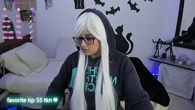 Cherry blush  online show from 10/30/25, 07:55