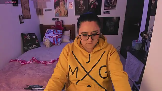 Snapshot of Cherry_blush_ chatting on 02/09/26, 05:11 Cherry blush online show from 02/09/26, 05:11